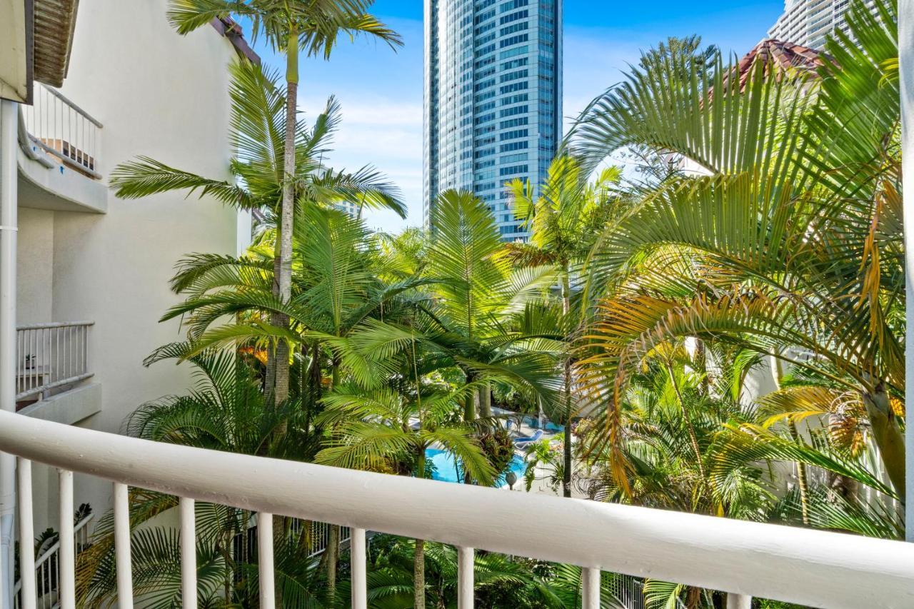 Coco Bella Retreat In Central Surfers - Sleeps 6-8 غولد كوست المظهر الخارجي الصورة